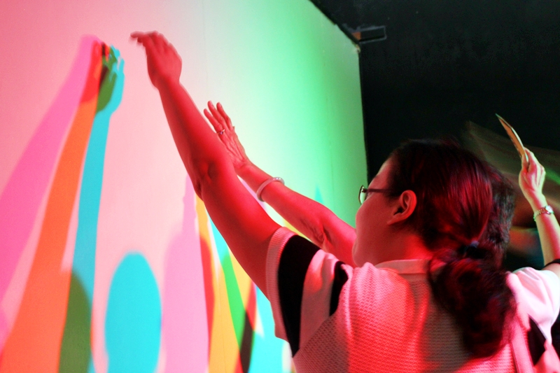 PhilScienceCentrum-ColoredShadow.jpg Colored Shadow