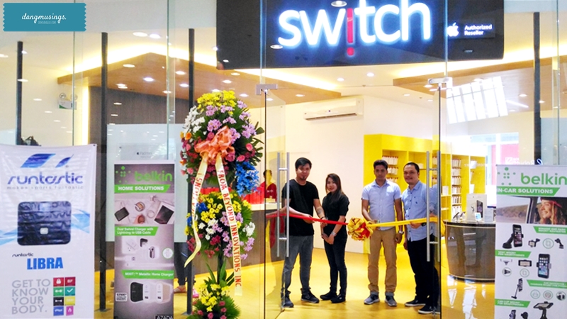 Switch tea with representatives from JBL