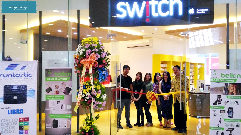 Switch team with Macpower Marketing's Myka Basco and Epik Pios